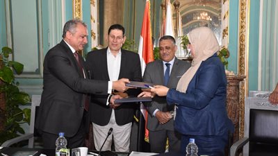 بروتوكول تعاون بين نوعية عين شمس وصندوق تطوير المناطق العشوائية