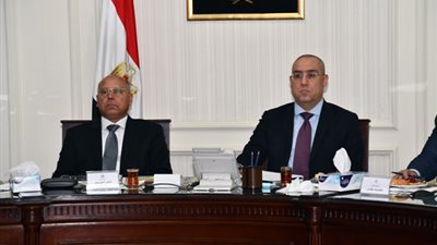 وزيرا الإسكان والنقل يستعرضان التقييم الفنى والمالى لـ