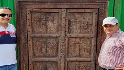 احباط تهريب باب أثرى من العصر العثمانى