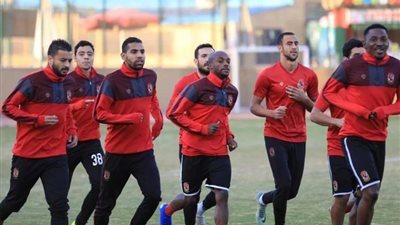 الأهلى يستأنف تدريباته عصر اليوم استعدادا للنجوم