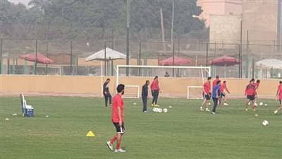 الاهلى يتدرب بدون حراس المرمى