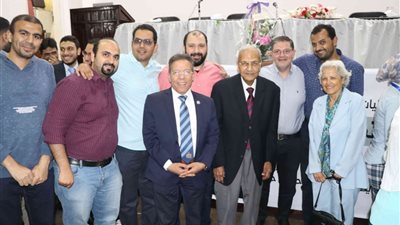 بالصور.. «الأطباء» تنظم حفل تكريم مؤسس طب الحالات الحرجة في مصر