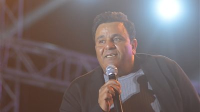 محمد فؤاد يشعل ختام 