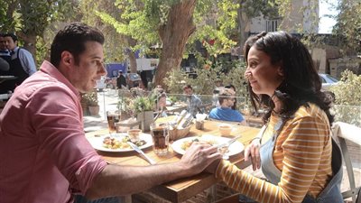 دينا الشربيني في رحلة بحث مزدوجة في الدراما الاجتماعية التشويقية 