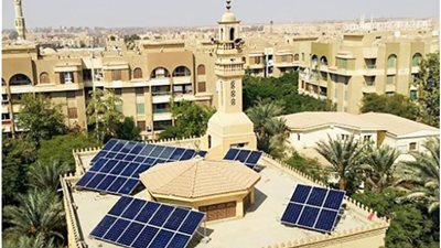مواطنون يلجئون للهيب الشمس هربًا من نار فواتير الكهرباء