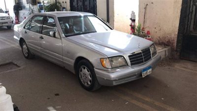 ضبط سيارة مرسيدس مهربة جمركيا بمرور الأقصر