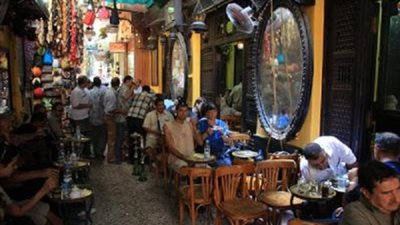 قهوة الفيشاوى.. قبلة الملوك والحرافيش من الإفطار للسحور