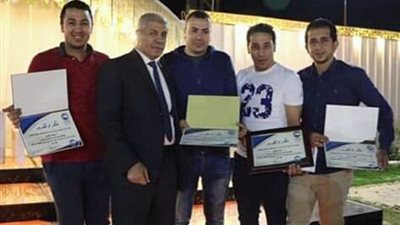 رئيس لجنة الطاقة والبيئة بمجلس النواب يكرم قيادات وأعضاء مستقبل وطن بـديرب نجم.