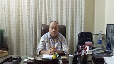 ضبط مخزن لإعادة تعبئة الدقيق المدعم وبيعه 