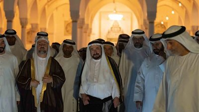 القاسمى يفتتح أكبر مسجد بالشارقة