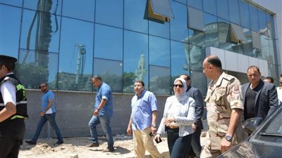 وزيرة الصحة تتفقد أعمال تطوير مستشفى بورسعيد العام