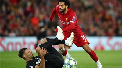 أسطورة ليفربول يتحدى صلاح بتحطيم رقمه القياسي