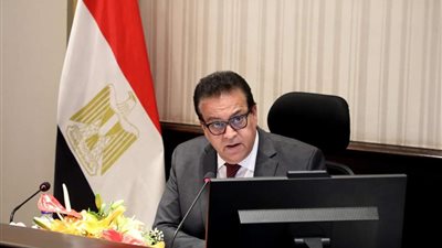 عبد الغفار يوجه بتقديم كافة أوجه الرعاية الصحية للحجاج المصريين