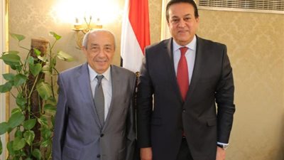 نقيب المهندسين يلتقى عبدالغفار لمناقشة ملفات التعليم الهندسى ومزاولة المهنة وحافز المهن