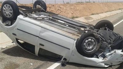 إصابة ابن نائب مأمور قسم رأس غارب فى انقلاب سيارة بطريق سوهاج سفاجا