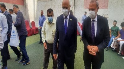 محافظ القليوبية ورئيس جامعة بنها يشاركان الأطفال الأيتام الاحتفال بعيد الأضحى