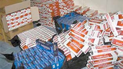 أسماك مضروبة.. ودقيق وتموين.. والسجاير طلعت 