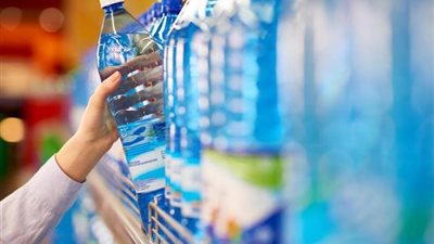 الحكومة: زيادة في أسعار المياه المعدنية والغازية والعصائر الطبيعية بنسبة 2%