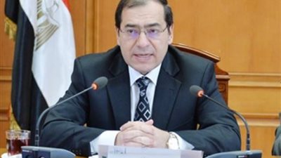 البترول تعلن رقمنة محطات الوقود