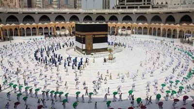 وزير العمرة يهنئ خادم الحرمين بنجاح موسم الحج