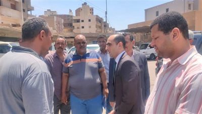 نائب محافظ سوهاج يتفقد سير العمل بمواقف سيارات الأجرة بالمراغة وطهطا