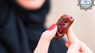 استئذان المرأة زوجها لصيام الايام القمرية ..هل هو واجب