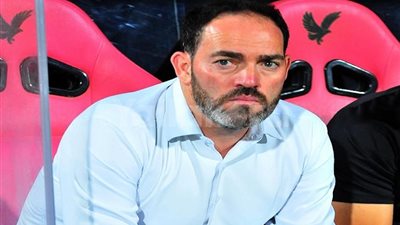 مهاجم الاهلى يفكر فى الخروج للاعارة او الرحيل