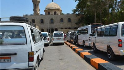 محافظ الجيزة يوجه بتكثيف الجولات على مواقف السيارات للتأكد من الالتزام بالتعريفة الجديدة