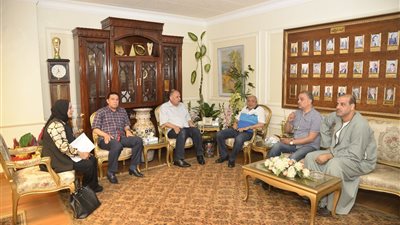 محافظ أسيوط يلتقي أعضاء مجلسي النوب والشيوخ