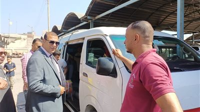 محافظ كفر الشيخ يوجه رؤساء المدن والوحدات القروية بالتواجد بمواقف السيارات