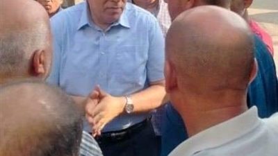 محافظ الشرقية يفاجئ موقف الزقازيق أبوحماد لمتابعة إلتزام السائقين بتعريفة الركوب الجديدة