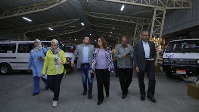 محافظ دمياط تفاجئ المواقف للتأكد من إلتزام السائقين بالتعريفة الجديدة