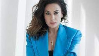 بـ جمبسوت .. اطلالة صيفية لـ هند صبرى تخطف الانظار