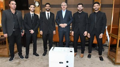 طلاب هندسة القناة يبتكرون 