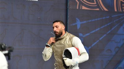 بحروف من ذهب.. ابو القاسم يسطر اسمه في تاريخ مصر ببطولات العالم للسلاح