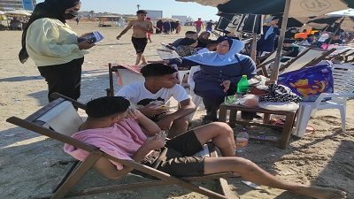 حملة مكثفة للتطعيم بلقاح كورونا بشواطئ رأس البر