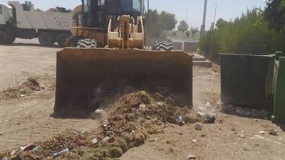 رفع ١٠٠١ طن قمامة ومخلفات فى حملات لقطاع النظافة بالأقصر