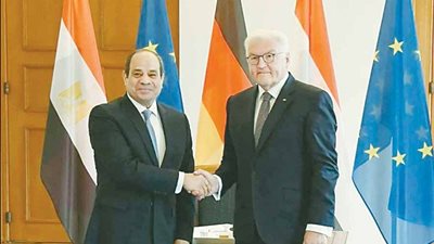 أعضاء مجلس النواب يشيدون بالزيارات الخارجية للرئيس السيسي