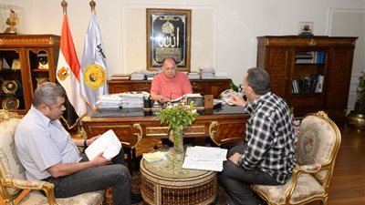 سعد يوافق على 455 طلب أجازة ببعض العاملين بمديرية التربية والتعليم