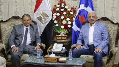 محافظ السويس يستقبل مدير الامن الجديد لتهنئته