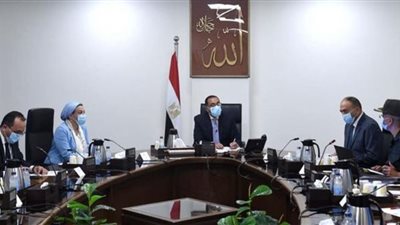 رئيس الوزراء يتابع استعدادات استضافة مصر لمؤتمر تغير المناخ COP27
