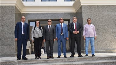 رئيس جامعة أسيوط يفتتح مقر دار الإقامة الجديد 