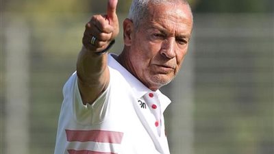 فييرا: الجماهير بتنادي نيمار بـ 