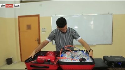 شاب يبتكر حقيبة تُمكّن أطباء الأسنان من مساعدة المرضى فى غزة..صور