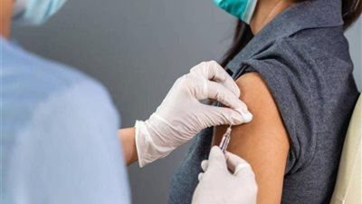 متى يمكن تلقى الجرعة التنشيطية للقاح كورونا ؟ الصحة تجيب