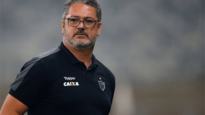 بعد طول انتظار.. اتحاد الكرة يستقر على تعيين البرازيلى ميكال لقيادة المنتخب الاوليمبى