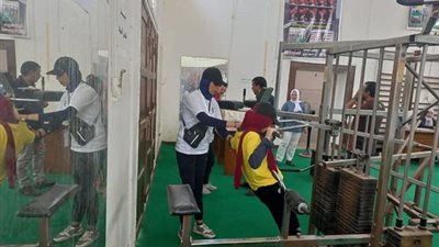 ٤٠٠ طالب تقدموا لإختبارات القدرات بكلية التربية الرياضية جامعة القناة..صور