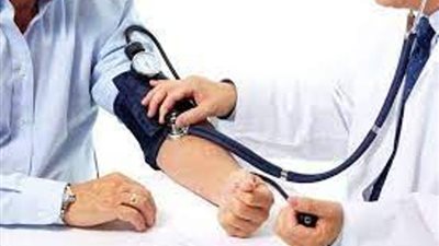 حل سحري يجنبك خطر الإصابة بارتفاع ضغط الدم .. طبيبة تكشف