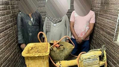 الكنز المدفون .. ضبط 4 أشخاص ينقبون عن الأثار بالقاهرة