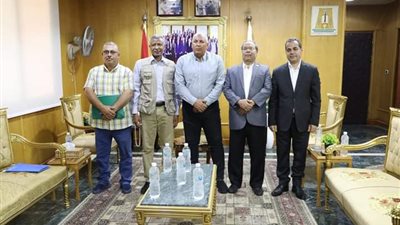 محافظ الوادي يستقبل وفد ( الفاو) ومركز بحوث الصحراء الوزارى